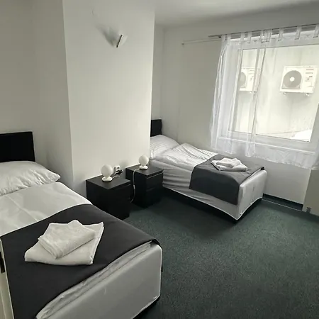 Hotell H33 3*